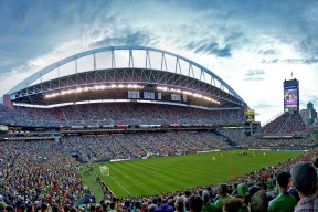 水球赛场希腊男队攻防均衡，水球赛场希腊男队攻防均衡球员