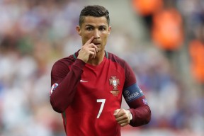 鹈鹕内线新星表现稳定获得轮换保障，鹈鹕的新秀